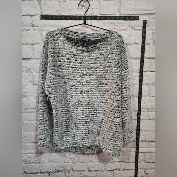Jones New York textured sweater in marbled black and white. Size Small - Picture 1 of 5